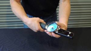 How to use a dial torque wrench